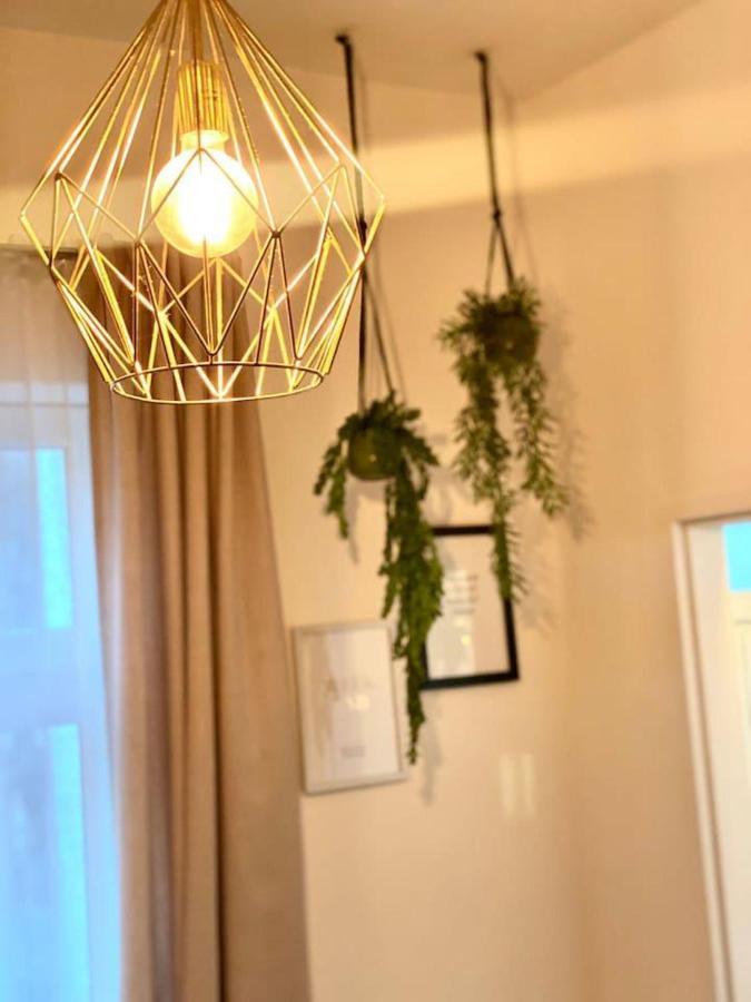 Amazonian Jungle Apartment In Wien Exterior foto